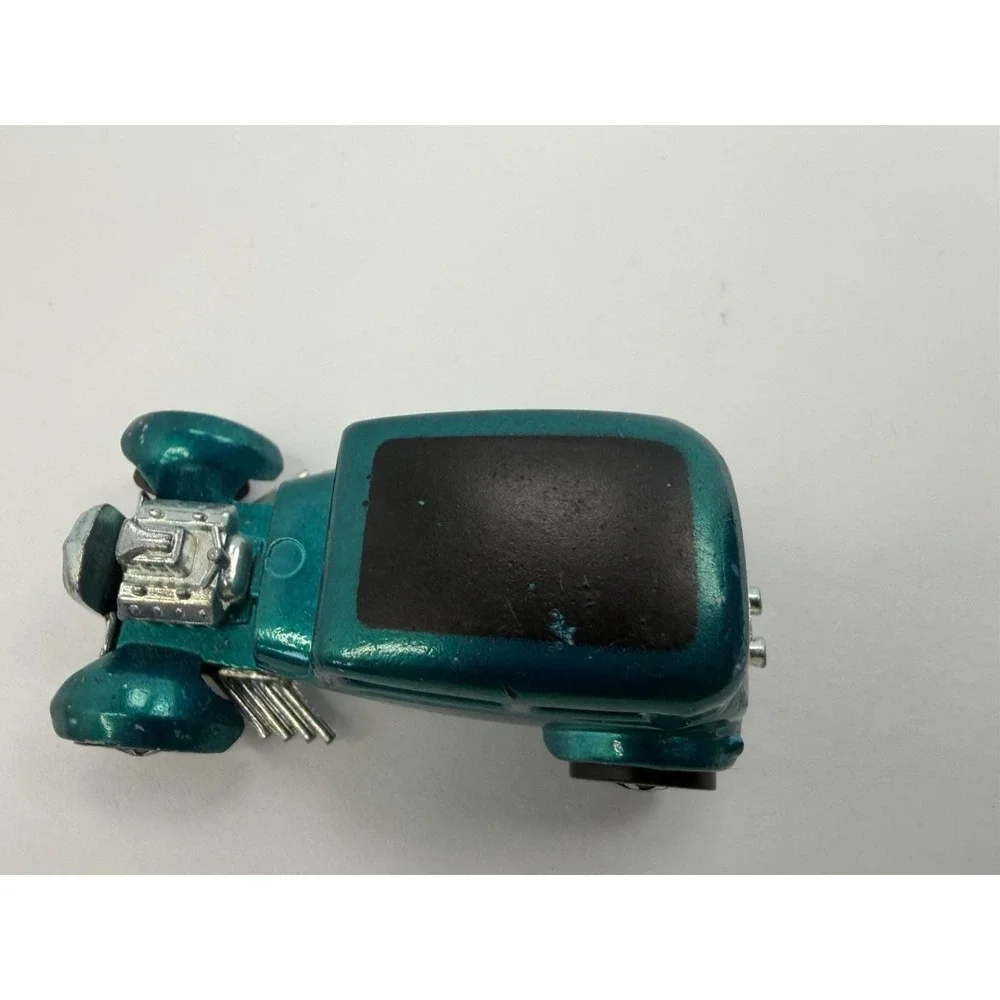 1968 Hot Wheels Redline Classic 32 Ford Vicky in Aqua Light Interior